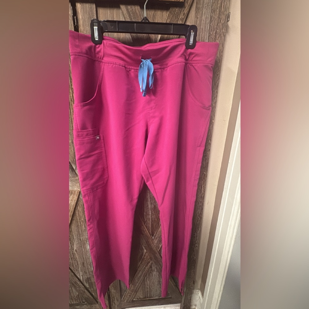 Figs Women's Raspberry Sorbet Scrub Pants